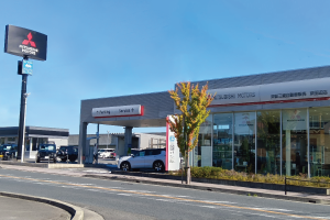 京都三菱自動車販売　京田辺店　外観